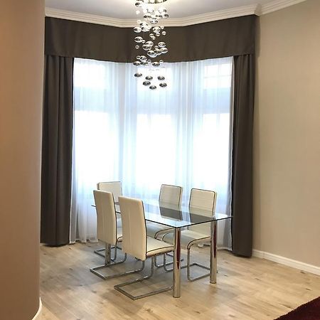 Gozsdu Glamour Apartment Budapest Eksteriør billede